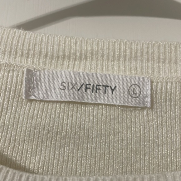 SIX FIFTY STATEMENT SLEEVE SWEATER SIZE L - Picture 5 of 7